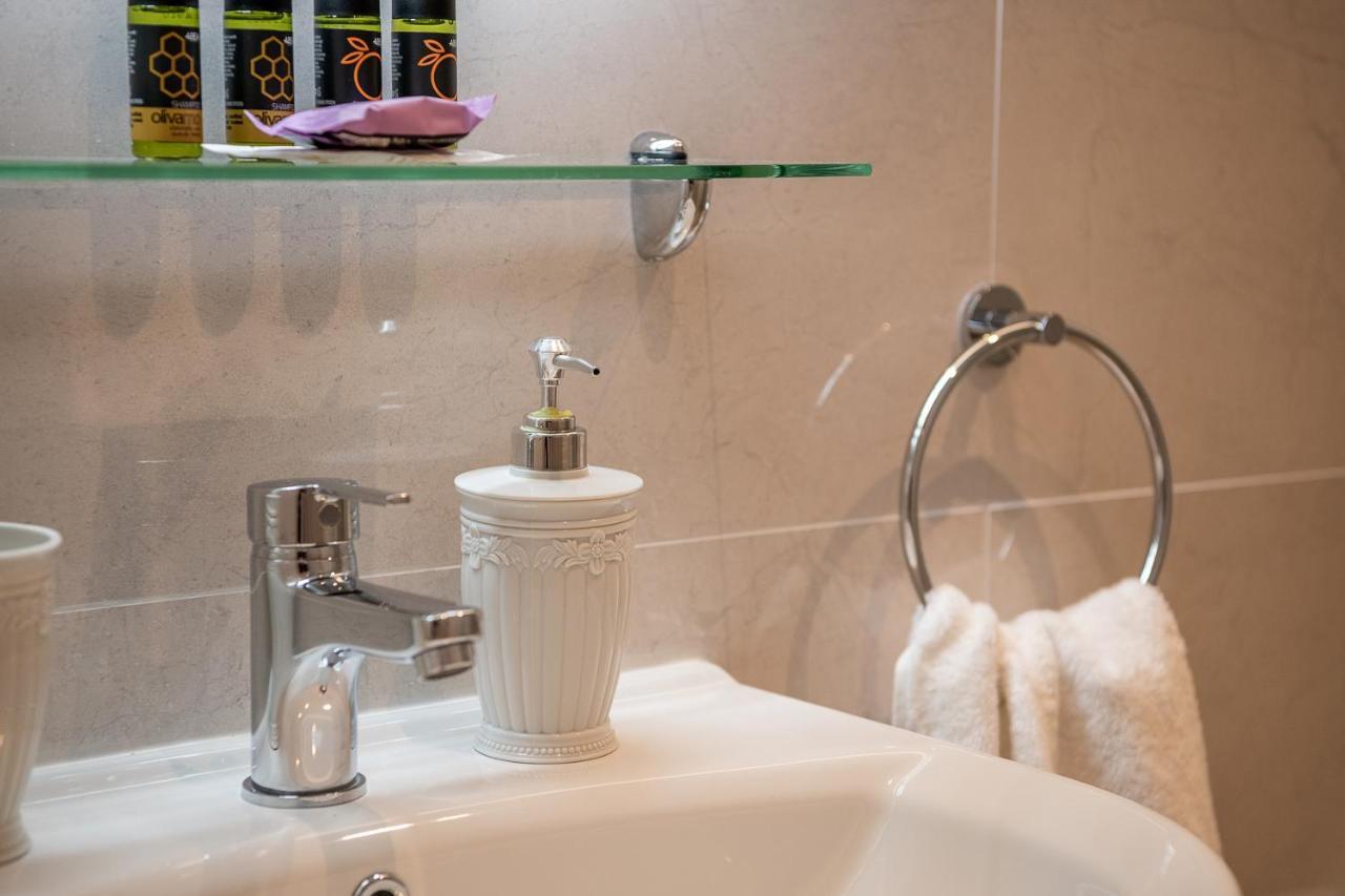 M City Apartments 100M From The Beach Chania  Ngoại thất bức ảnh